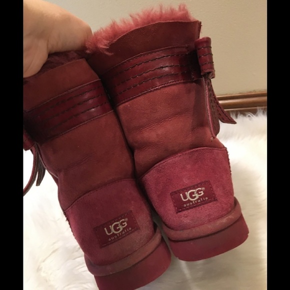 Ugg Bow Boots - Picture 7 of 8